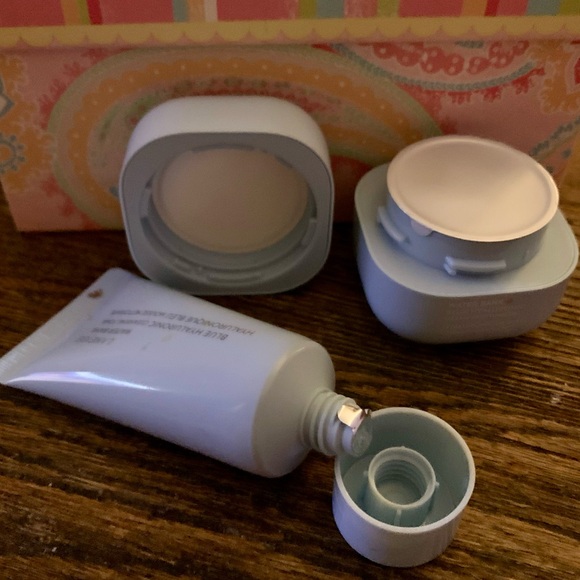 🛍️NEW L’aneige water bank cleanser & moisturizer.❤️💚Great Gift Alert💚❤️ - Picture 13 of 16